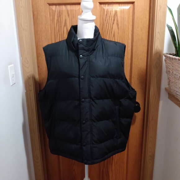St. Johns Bay Men's Black Puffer Vest Size XL - Picture 2 of 9